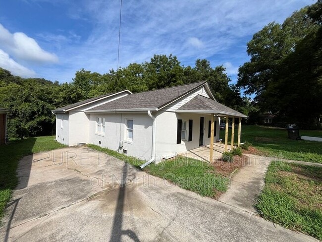 Building Photo - 65 Barber St NW