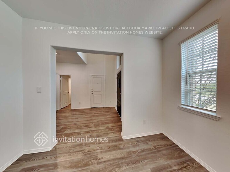 Building Photo - 752 Scenic Lake Dr