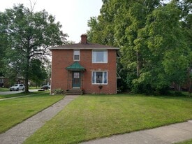 Building Photo - 2403 Brookview Blvd