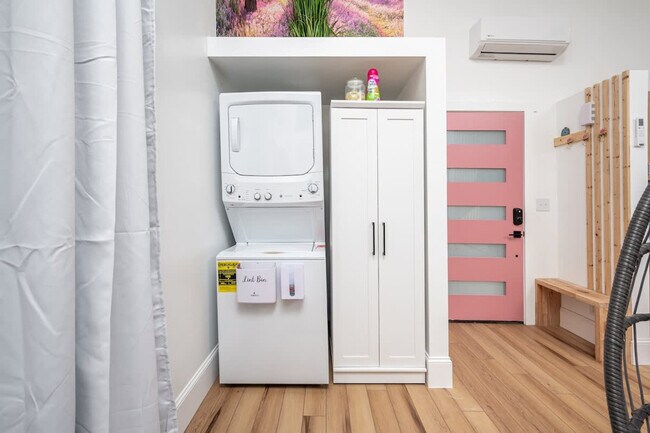 Building Photo - 288 Stone Wall Rd