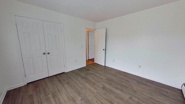 Building Photo - 2-Bedroom at 72 Chesnut St., Norwalk, CT