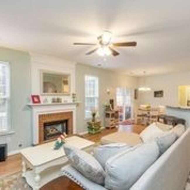 Building Photo - Travelers Rest, 4BD/2.5BA, 2527SF