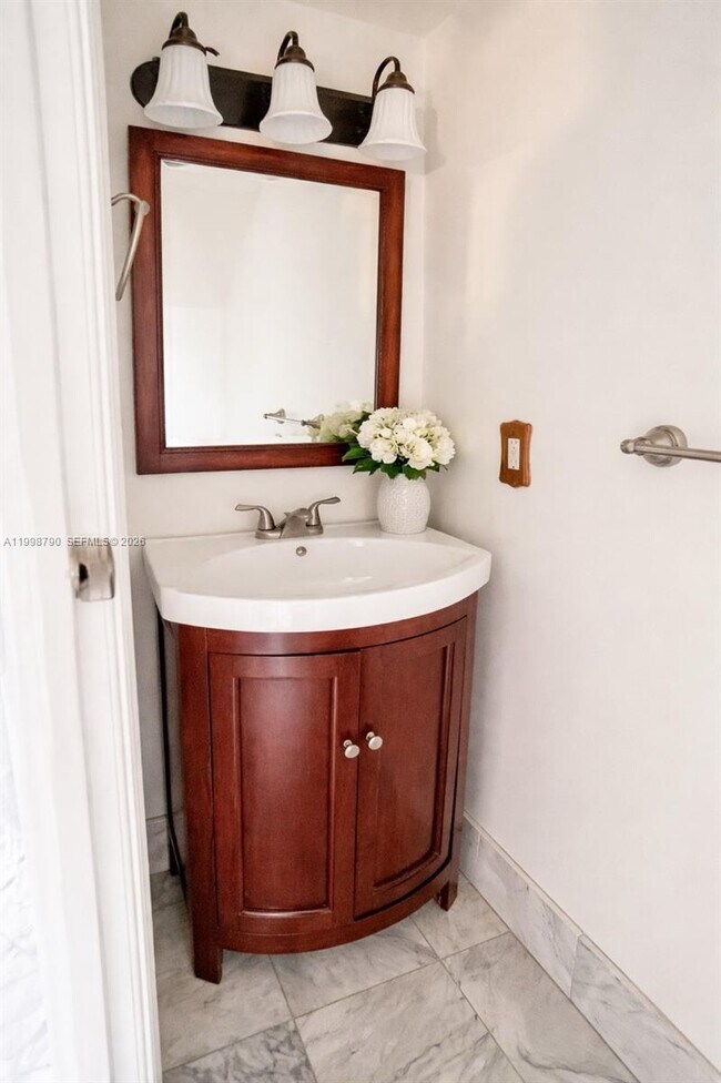 Building Photo - 1283 W 51st Pl