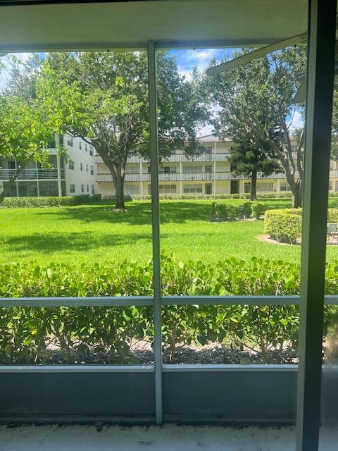 Building Photo - 90 Mansfield C