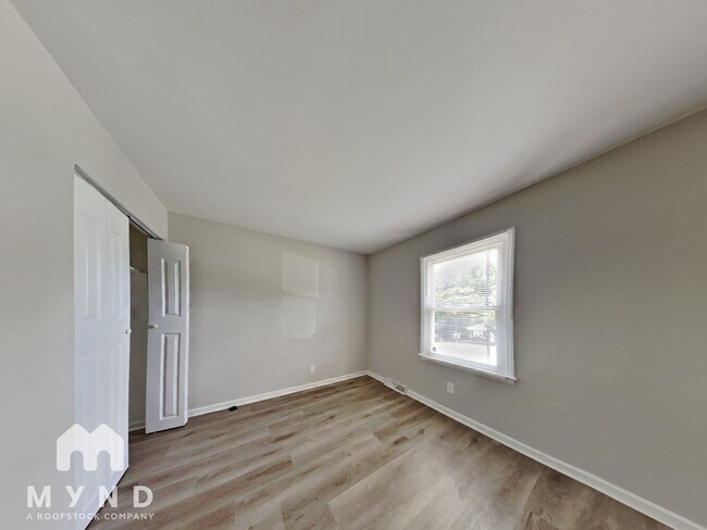 Building Photo - 730 Dunbrook Ln