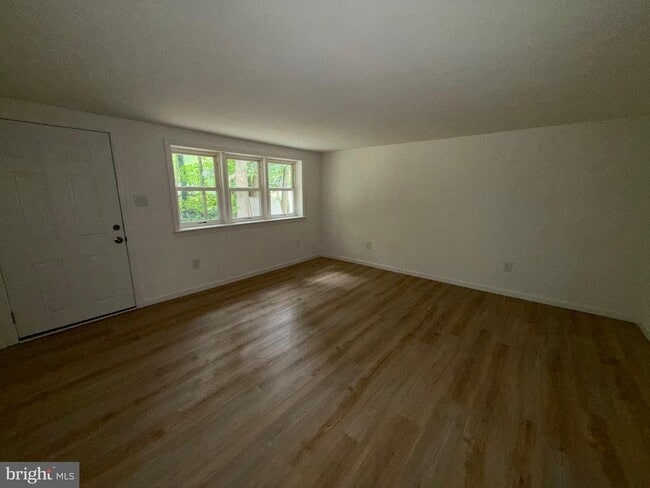 Building Photo - 65 Springhill Rd
