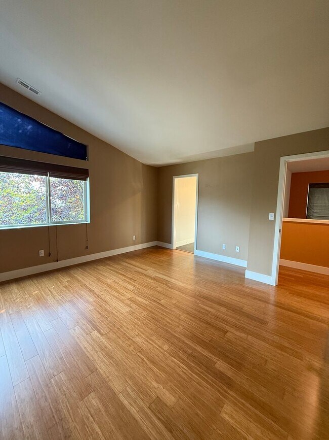 Building Photo - Stylish & Updated Home – 3BR/2.5BA, AC, Ne...