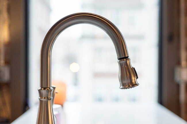 Building Photo - 350 East Ave