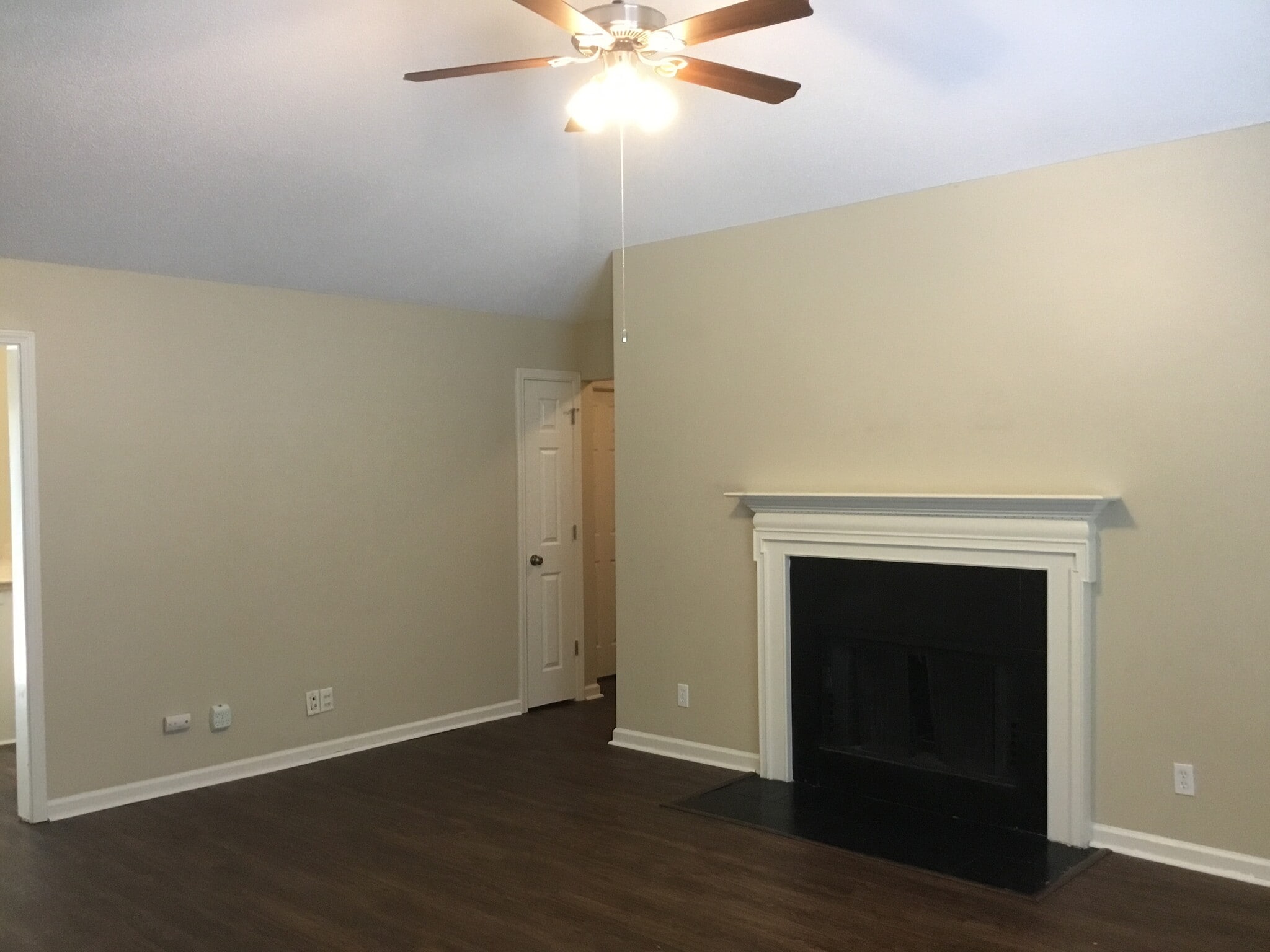 Building Photo - 311 Coffee Bluff Villa Rd