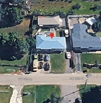 Building Photo - 309 NW 12th Dr