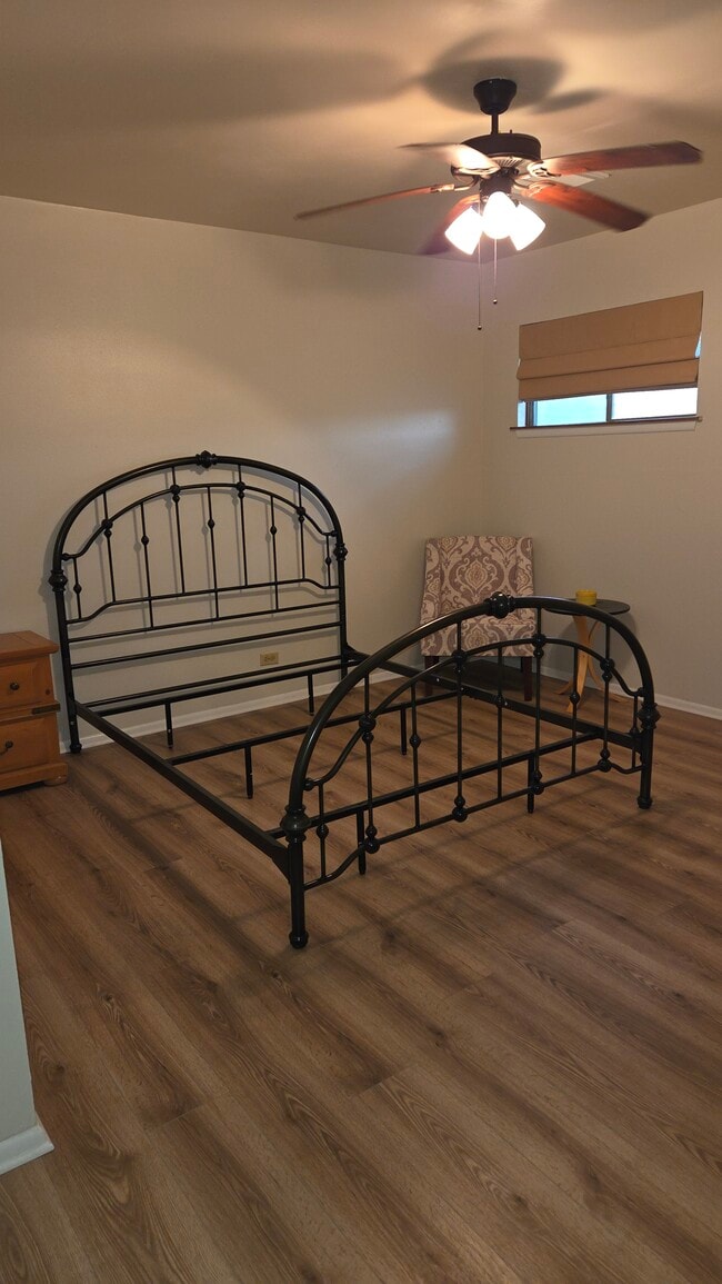 Building Photo - 2910 Wacos Dr