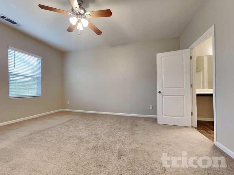 Building Photo - 381 Alexander Ln