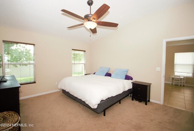 Building Photo - 12593 Itani Wy