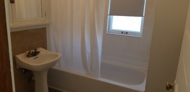 Building Photo - 2410 University Ave NE