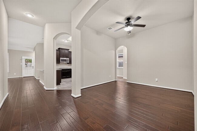 Building Photo - 24311 Piazza Dr