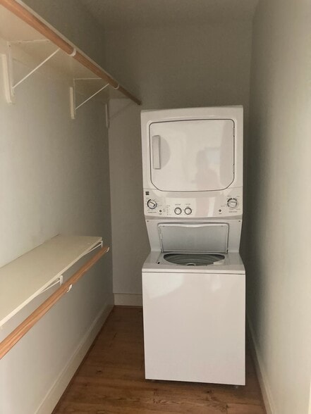 In unit W/D - 606 E 12th 1/2 St
