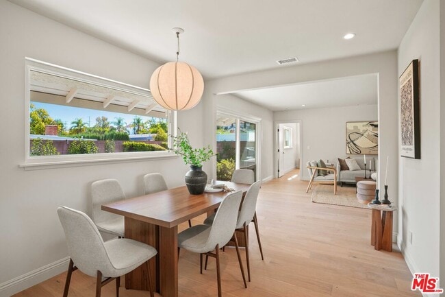 Building Photo - 5622 Babbitt Ave