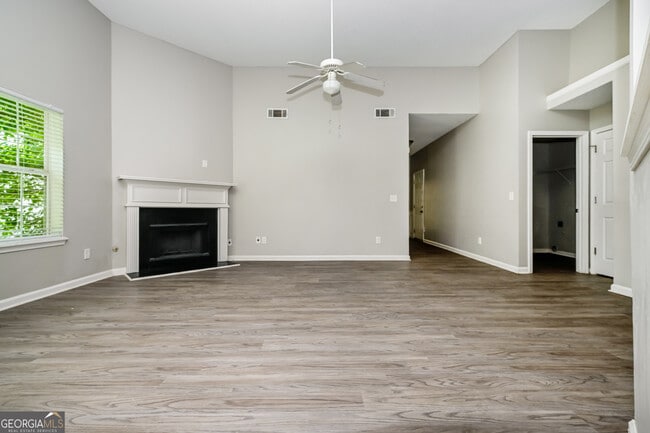 Building Photo - 987 Brisley Cir