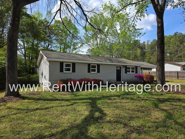 Building Photo - Awesome 3 bd/ 1.5 Bath Brick Ranch / No Steps / Totally Renovated / Great Location