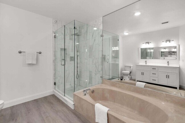 Building Photo - 7894 Granada Pl