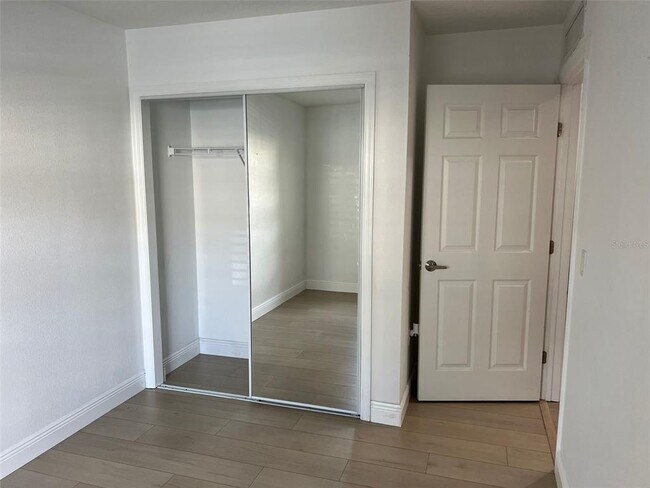 Building Photo - 2738 Club Cortile Cir