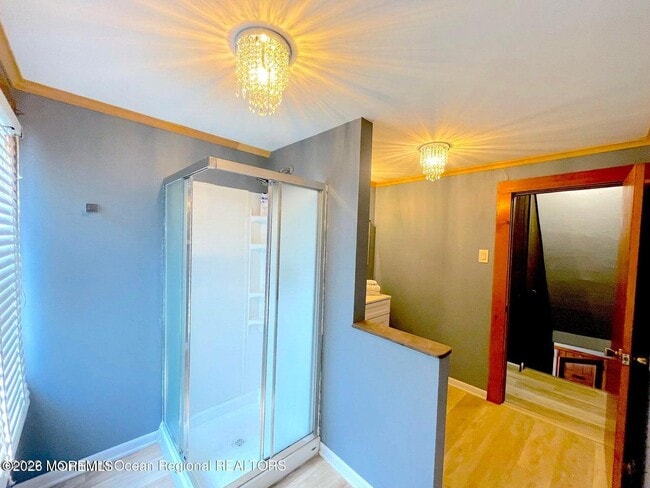 Building Photo - 137 Oakland St