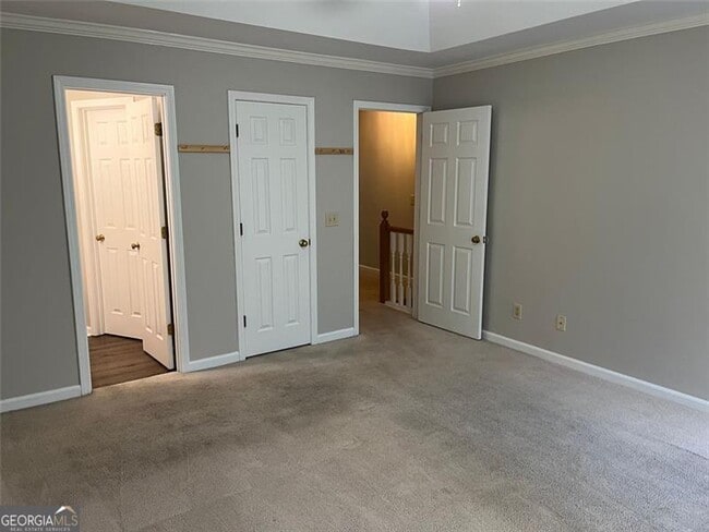 Building Photo - 326 Leafmore Rd SW