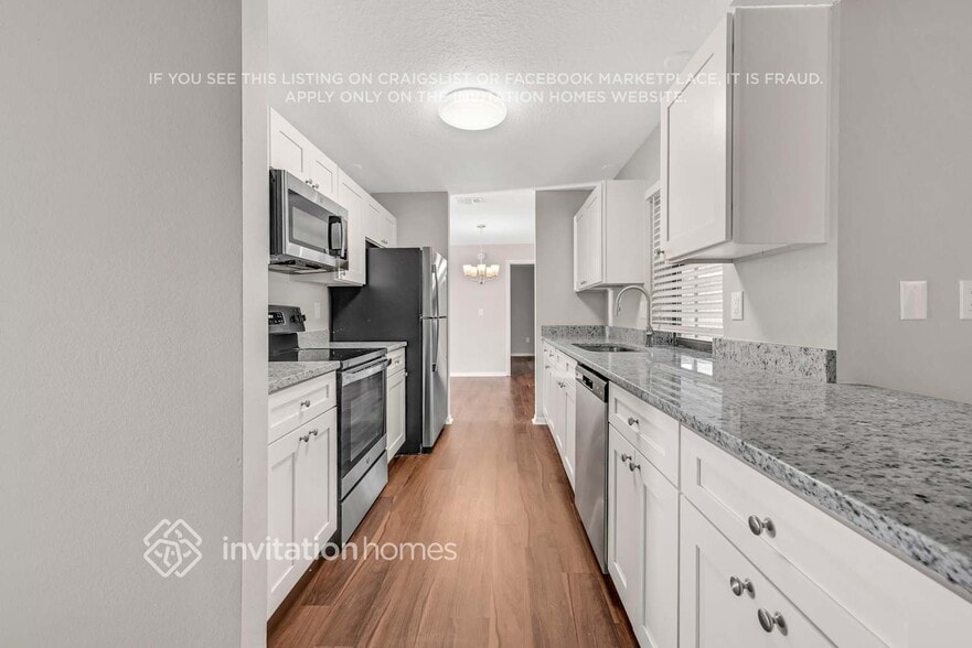 Building Photo - 332 Dagama Ct