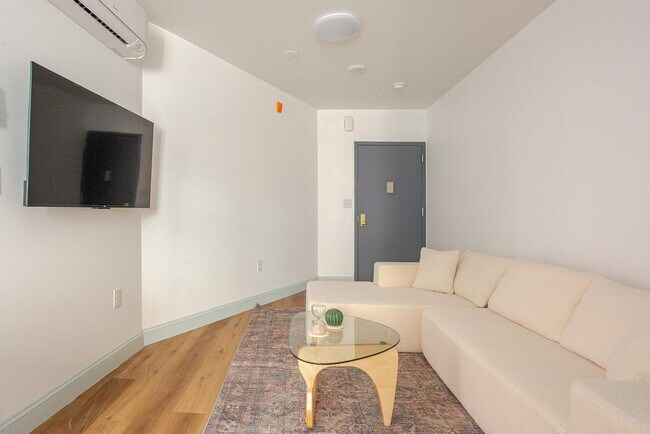 Building Photo - 1384 Ridge Ave