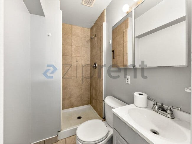 Building Photo - 2755 Sanborn Ave