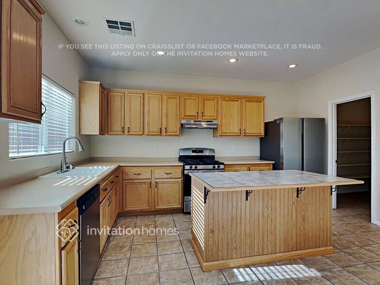 Building Photo - 4923 Charlo Dr