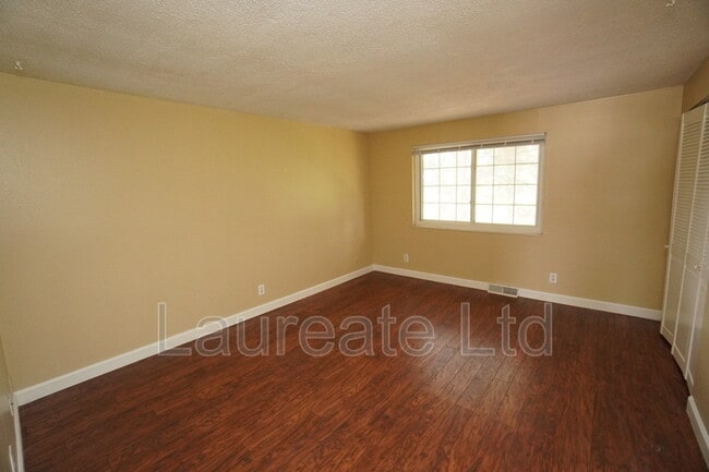 Building Photo - 13928 E Utah Cir