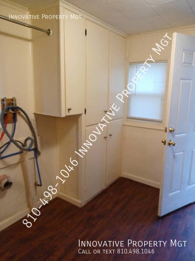 Building Photo - Recently refinished 3 bedroom , 1 bath home!