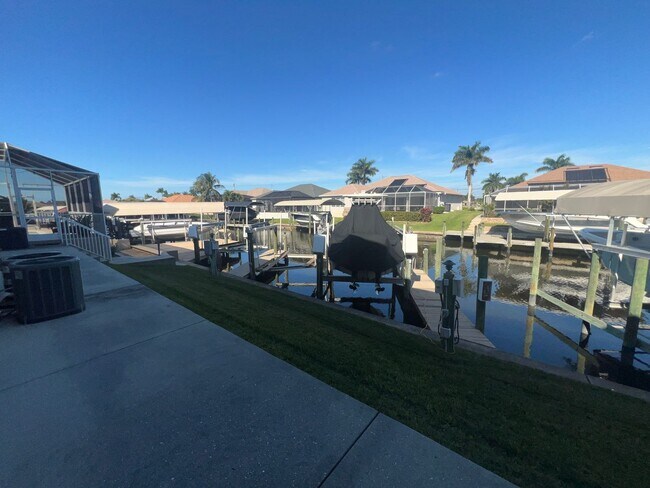 Building Photo - Villa Congress