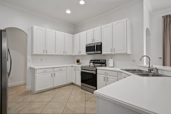 Building Photo - 511 Prestwick Dr