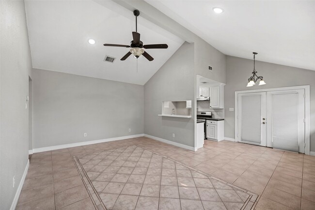 Building Photo - 13639 Tanvern Ln