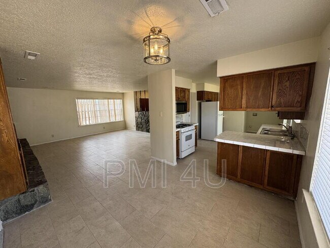 Building Photo - 9605 Benavides Rd SW