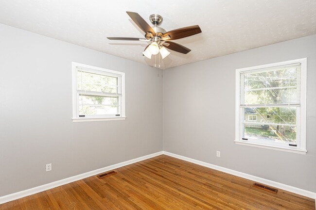 Building Photo - Charming 2-Bed, 1-Bath House in Prime South Knoxville | Walk to Breweries, Restaurants & Waterfront