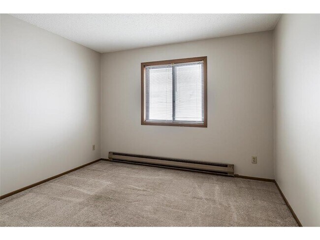 Building Photo - 64 E 13th St