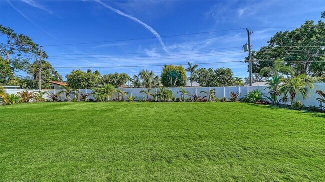 Building Photo - 1111 Mallorca Dr