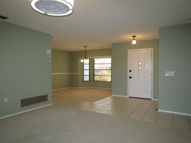 Building Photo - 5822 Jackson Ln