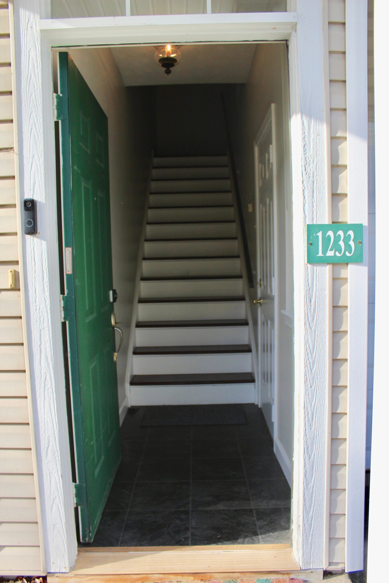 Building Photo - 1233 Eagle Pointe Dr