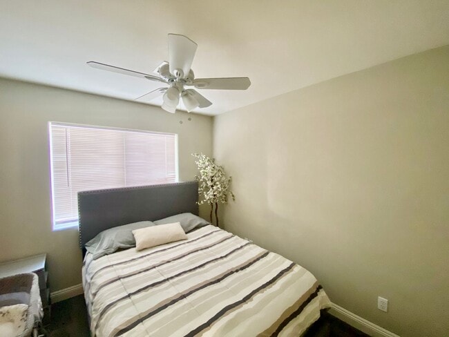 Building Photo - Gorgeous 3 bedroom Home