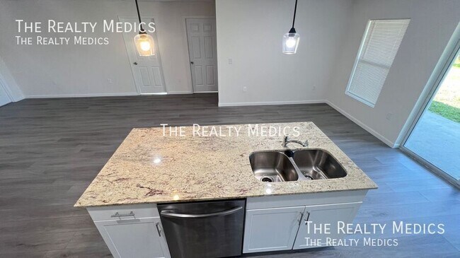 Building Photo - 1242 Halber Ave NW