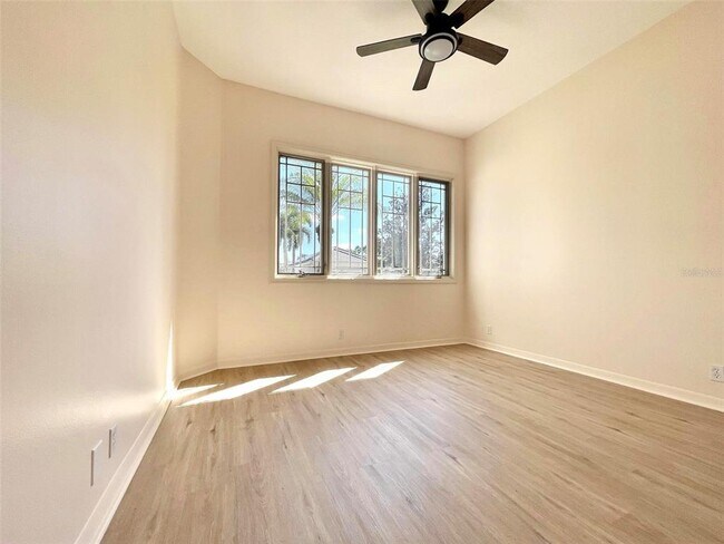 Building Photo - 8515 53rd Pl E