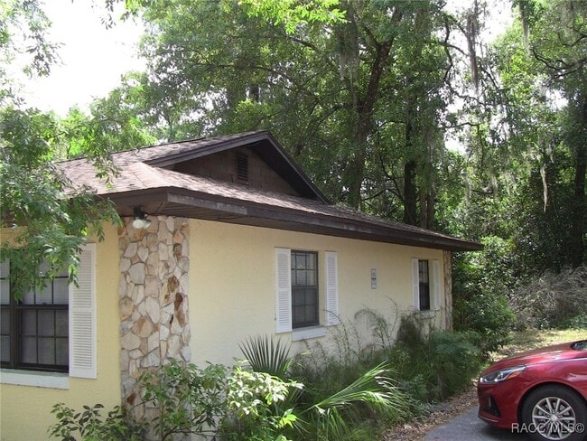 Building Photo - 322 Davidson Ave
