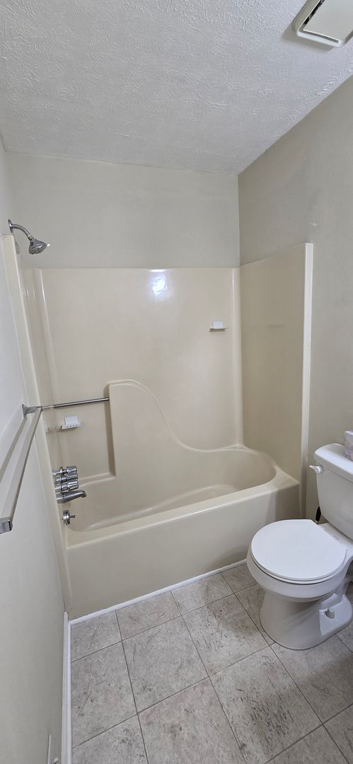 Building Photo - 132 Johnson Dr