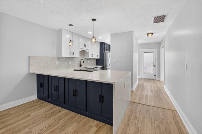 Building Photo - 2401 Del-Aire Blvd