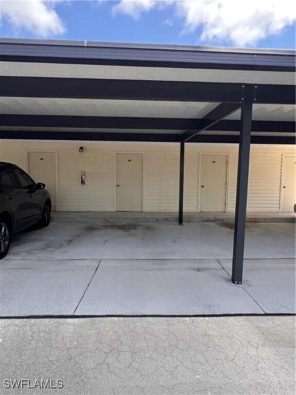 Building Photo - 1017 Pine Isle Ln