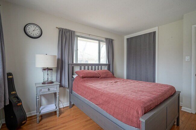 Building Photo - 1005 Chevy Chase Ln